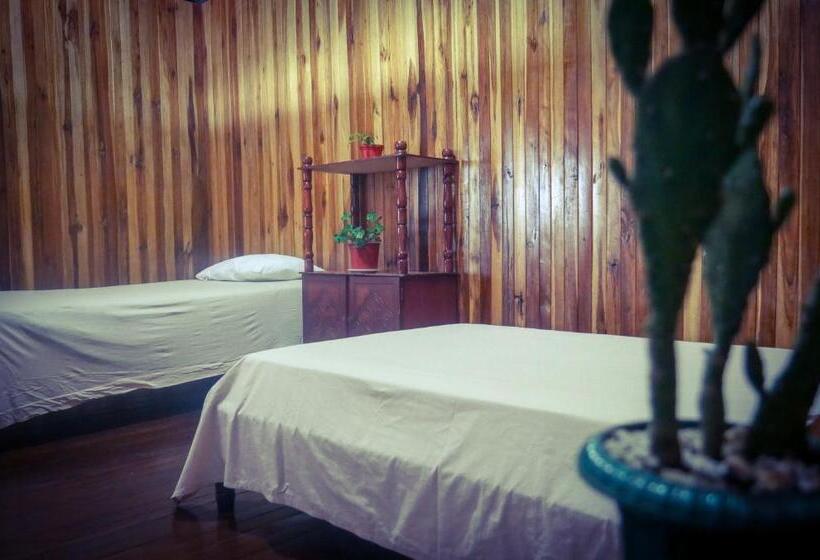 تختخواب و صبحانه Monte Los Lirios Lodge