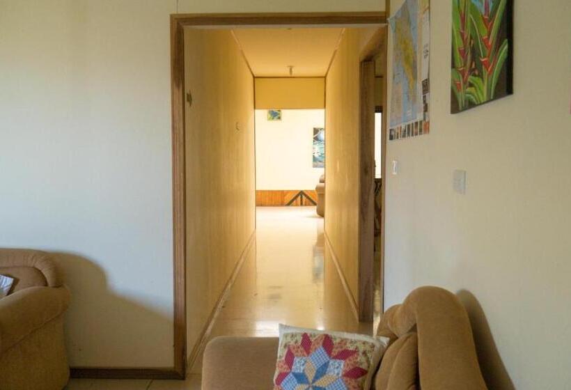 تختخواب و صبحانه Monte Los Lirios Lodge
