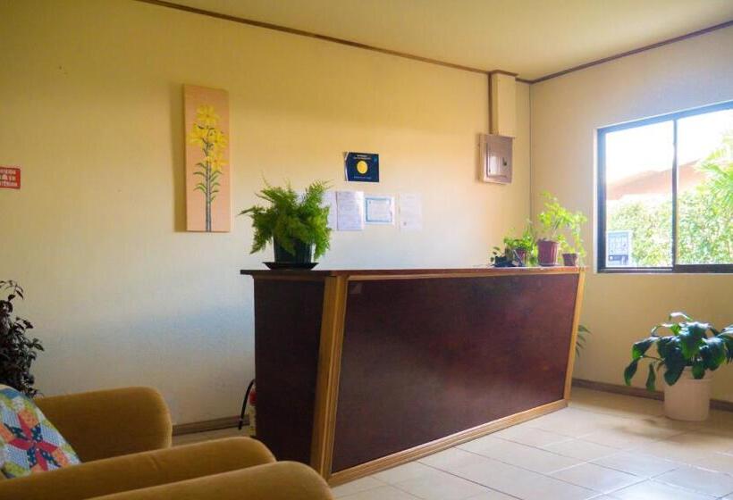 تختخواب و صبحانه Monte Los Lirios Lodge