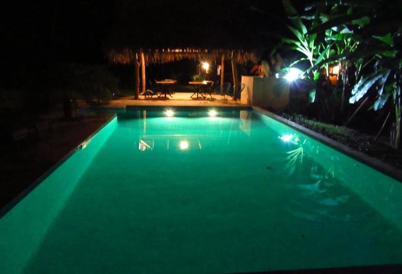 مبيت وإفطار Natura Lodges