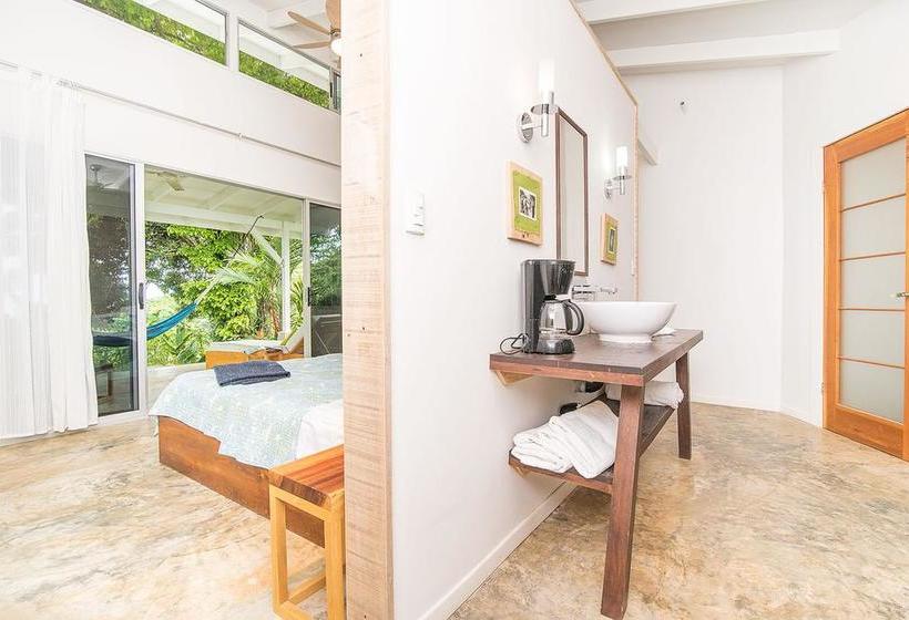 Bed and Breakfast Tree Of Life Cabinas