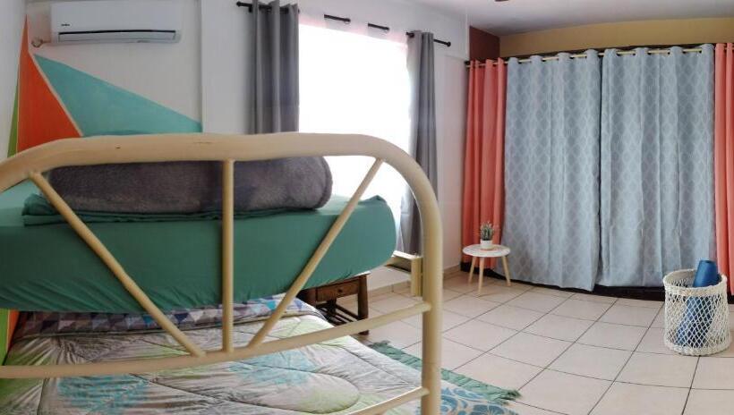 Cool Vibes Beach Hostel