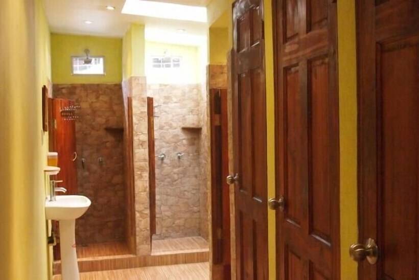 Coral Reef Surf Hostel And Camp