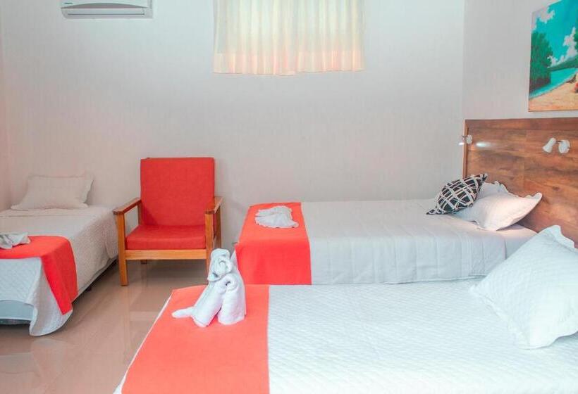 Galápagos Isabela Hotel Loja