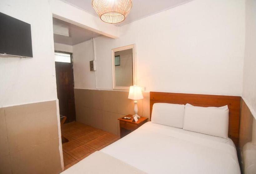 هتل Aldea Pura Vida