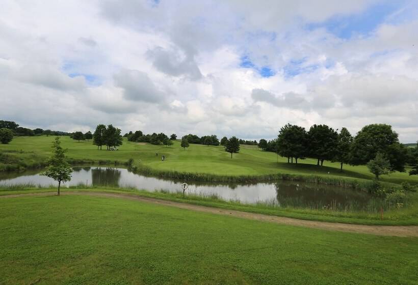 ホテル Apartments Golfpark Schlossgut Sickendorf