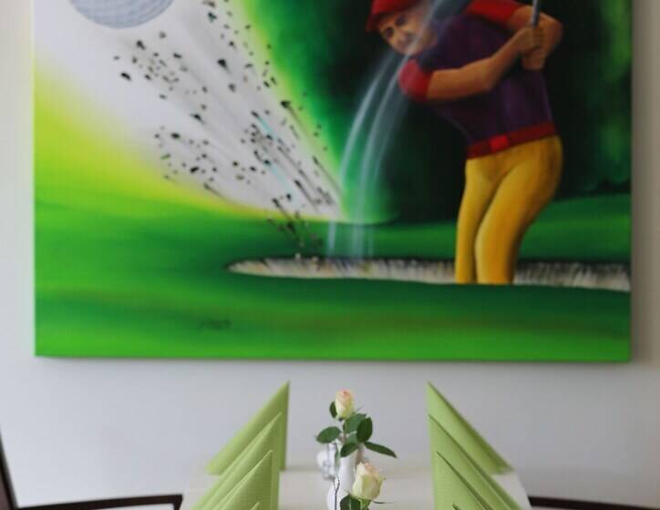 ホテル Apartments Golfpark Schlossgut Sickendorf