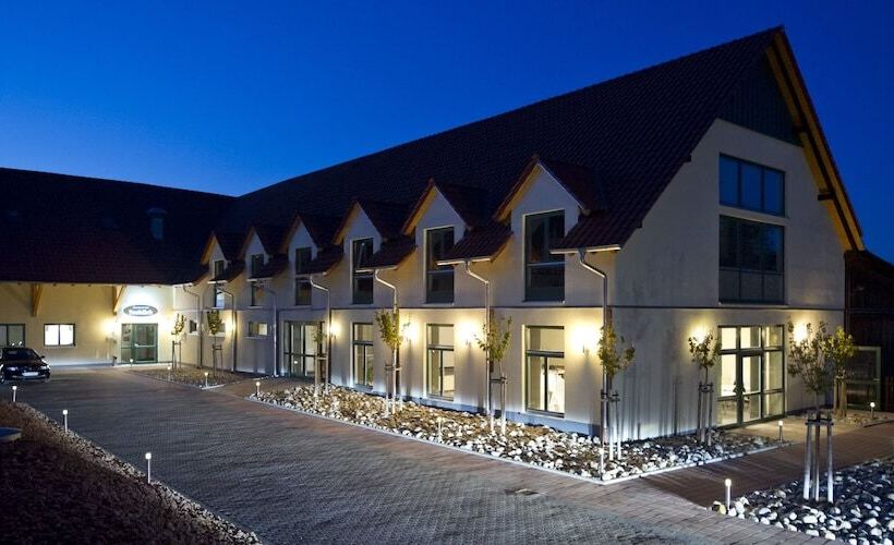 ホテル Apartments Golfpark Schlossgut Sickendorf