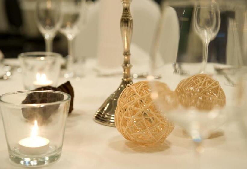 ホテル Apartments Golfpark Schlossgut Sickendorf