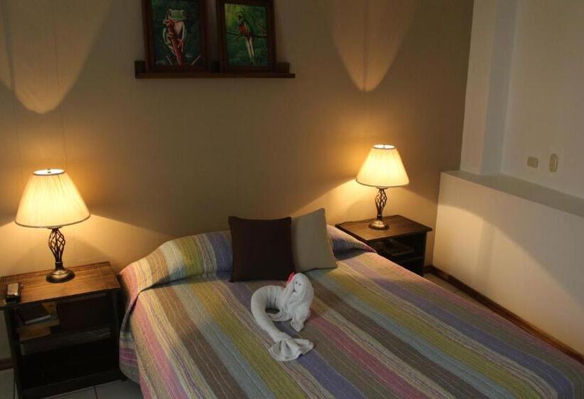 בית מלון כפרי Arenal By Regina