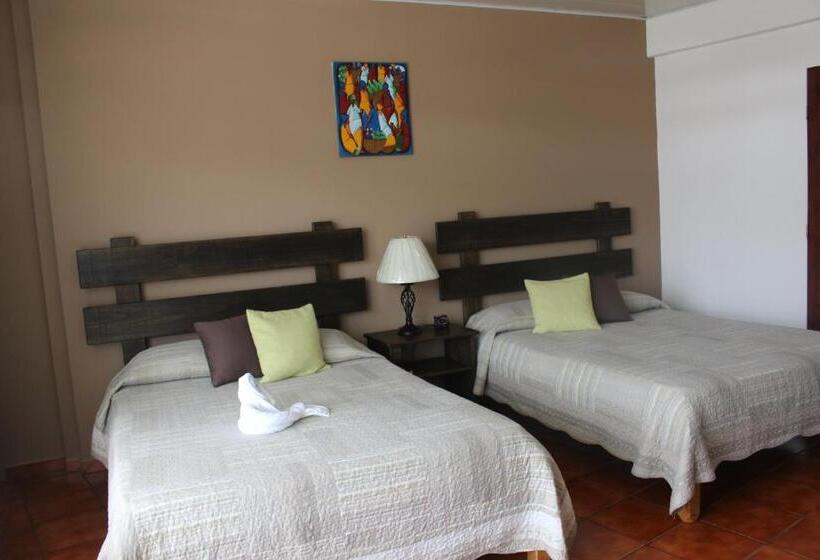 בית מלון כפרי Arenal By Regina