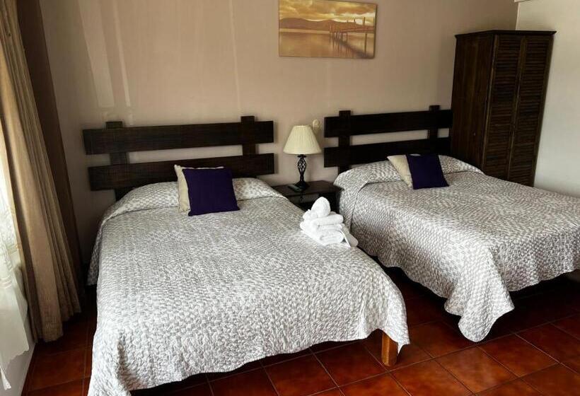 בית מלון כפרי Arenal By Regina