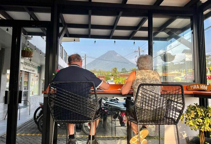 בית מלון כפרי Arenal By Regina