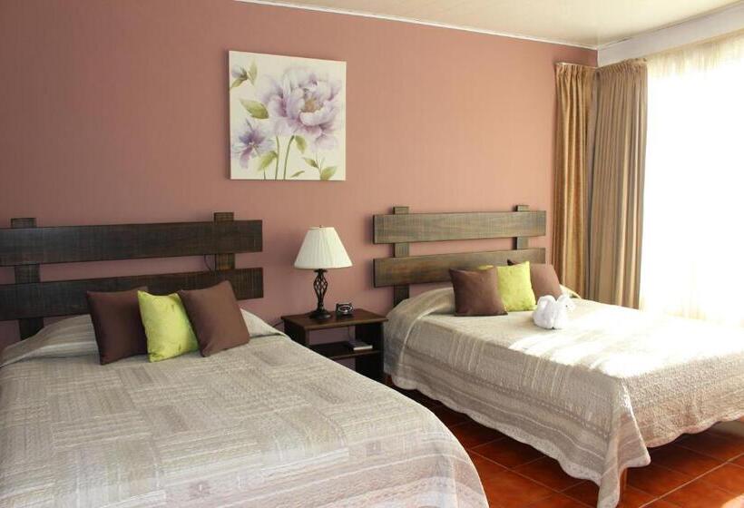 בית מלון כפרי Arenal By Regina