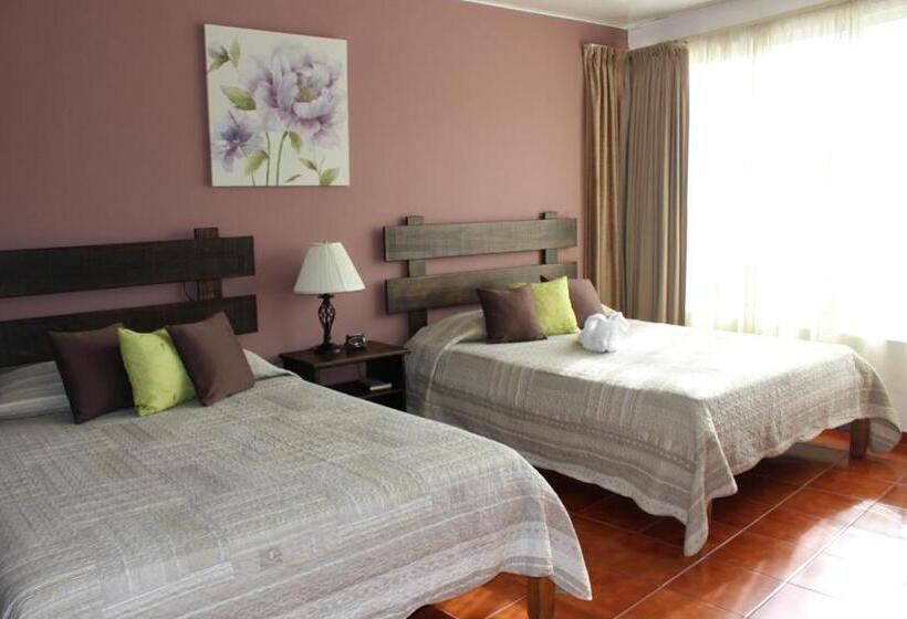 בית מלון כפרי Arenal By Regina