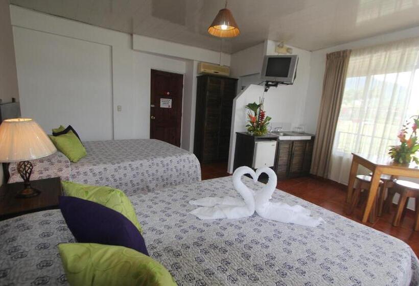 בית מלון כפרי Arenal By Regina