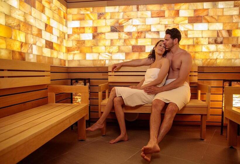 هتل Avalon Resort & Spa