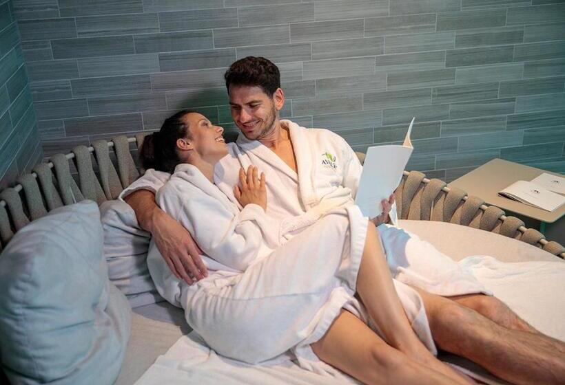 هتل Avalon Resort & Spa