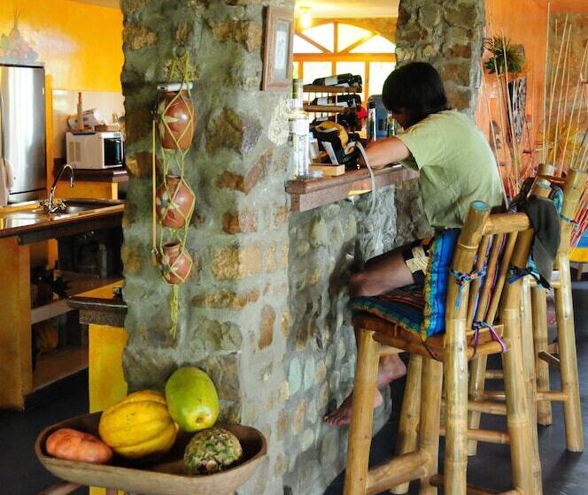 هتل Azuluna Ecolodge