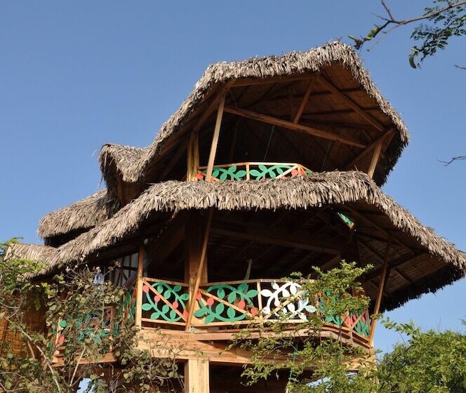 هتل Azuluna Ecolodge