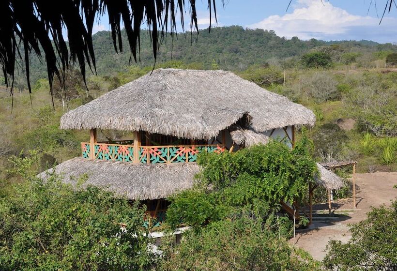 هتل Azuluna Ecolodge
