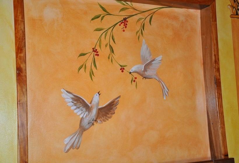 هتل Azuluna Ecolodge