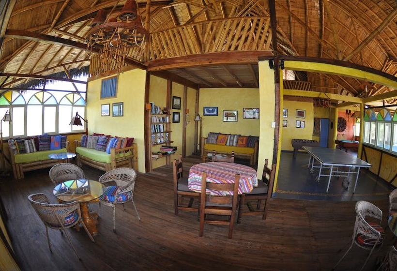 هتل Azuluna Ecolodge