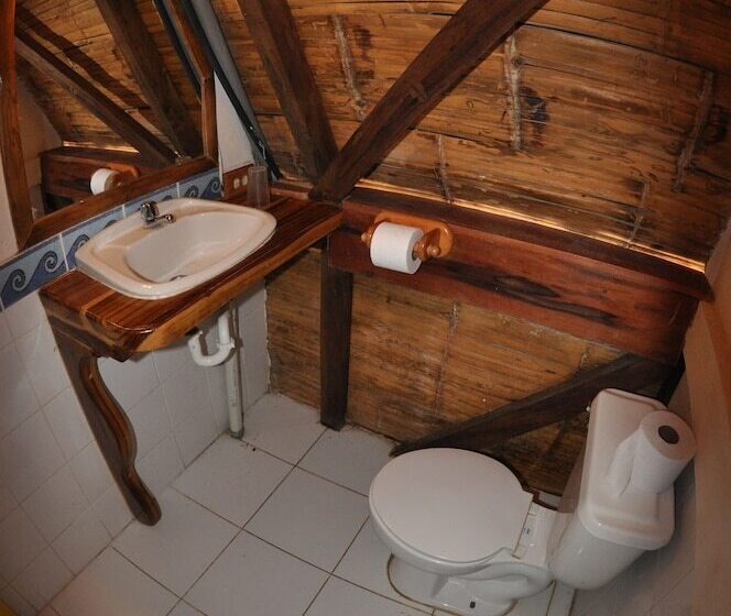 هتل Azuluna Ecolodge