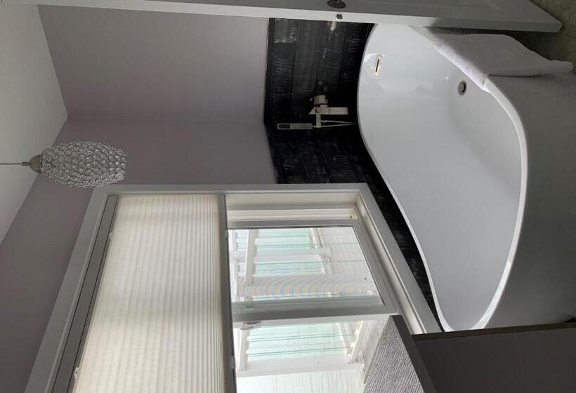 ホテル Beachfront Inn