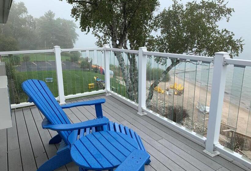 ホテル Beachfront Inn