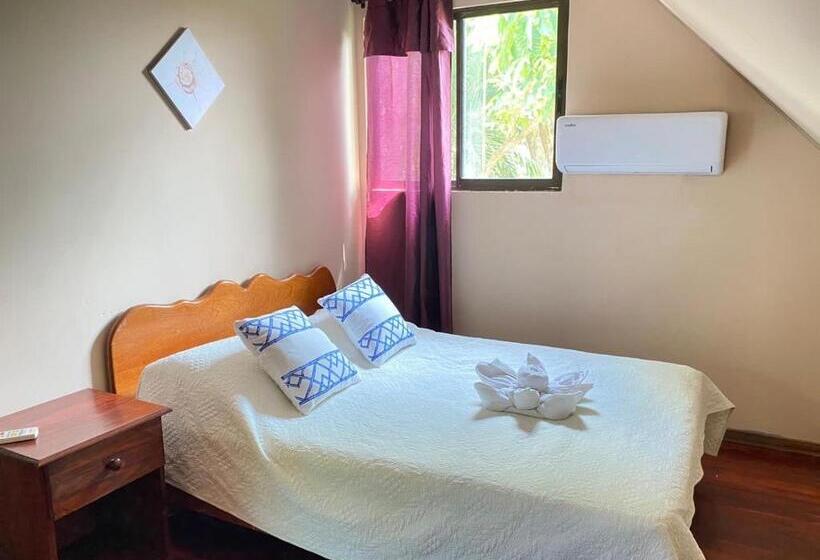 فندق Beachfront Vista Hermosa