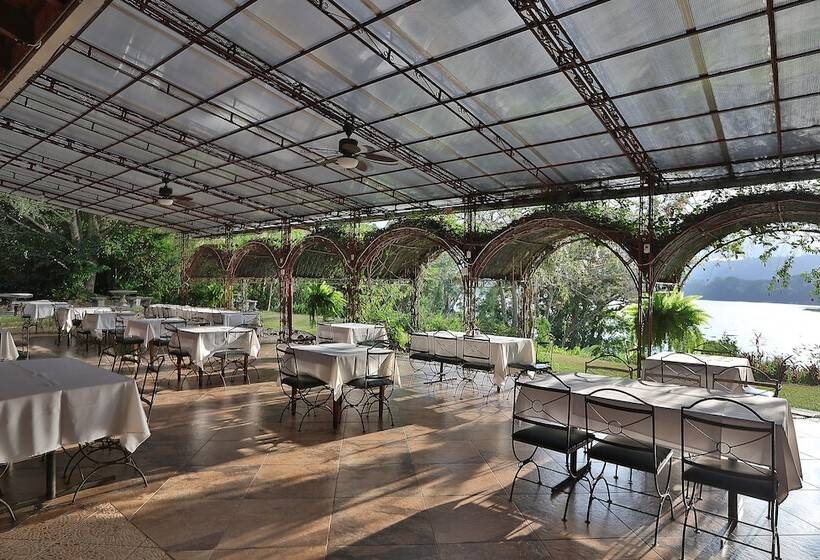 هتل La Casona Del Cafetal