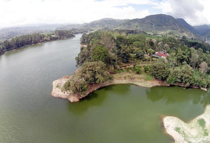 هتل La Casona Del Cafetal