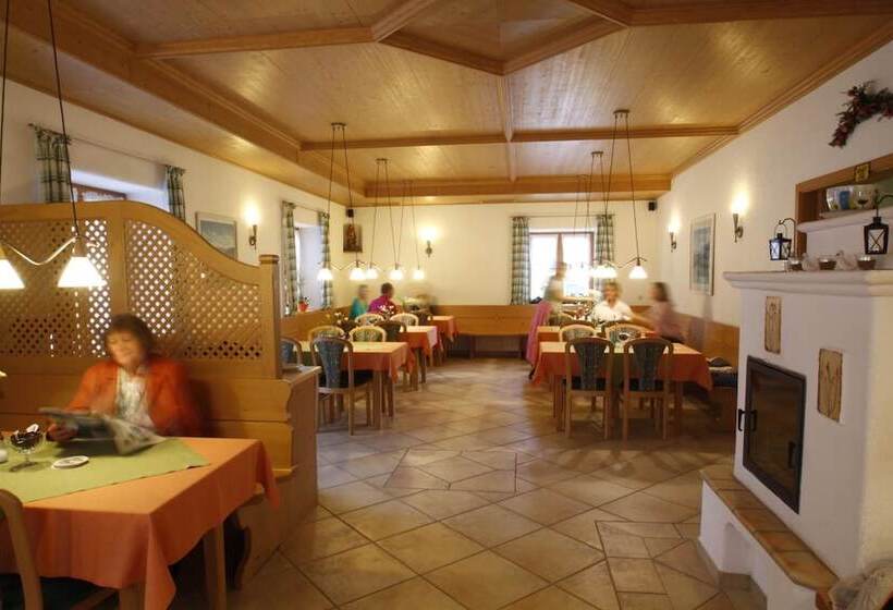 호텔 Cafe Hanfstingl