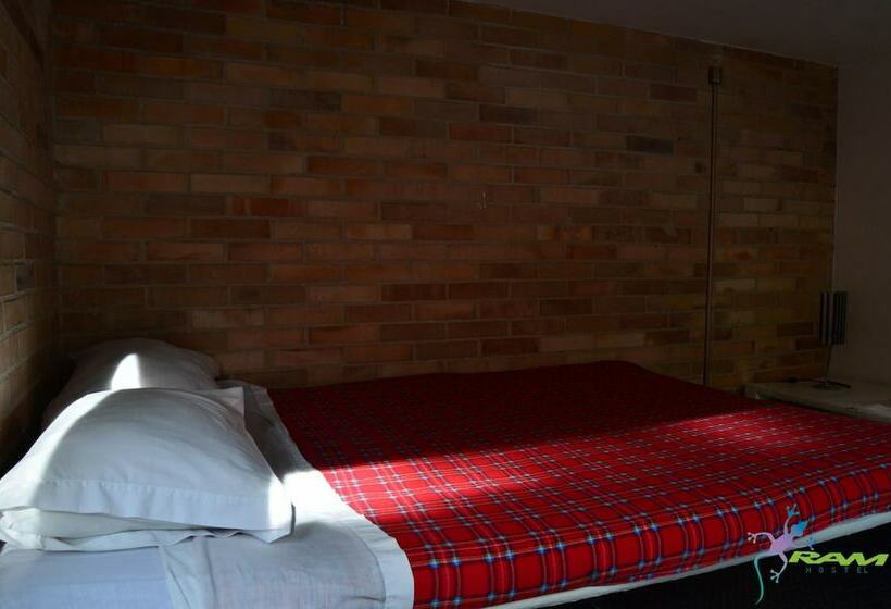 Отель Hostal Casa Ram