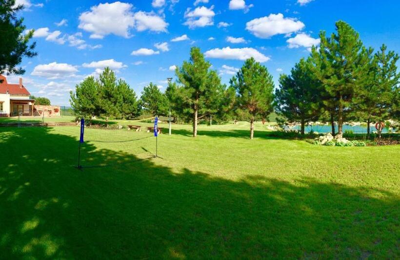 בית מלון כפרי Celnice