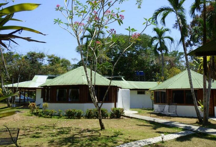 هتل Corcovado Beach Lodge