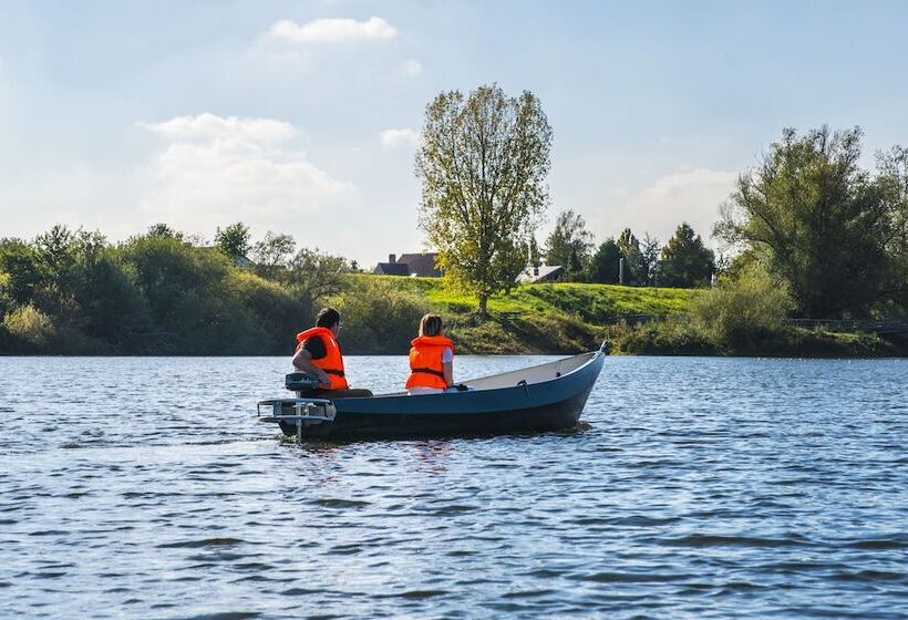 ホテル De Maretak