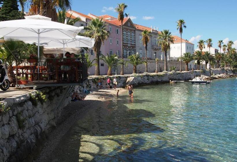 Отель Double Room Korcula 4356c