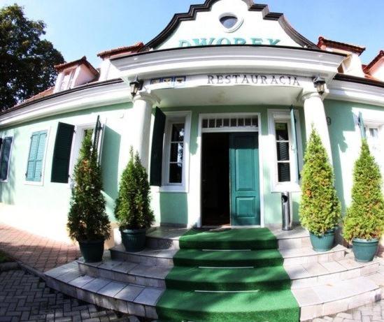 هتل Dworek Kutno