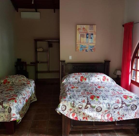 ホテル El Paraiso Escondido   Costa Rica