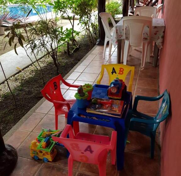 ホテル El Paraiso Escondido   Costa Rica