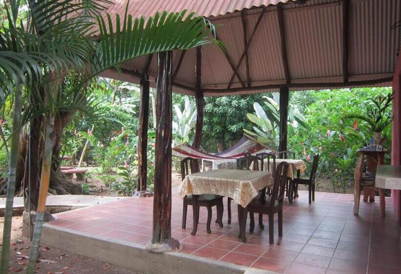 ホテル El Paraiso Escondido   Costa Rica