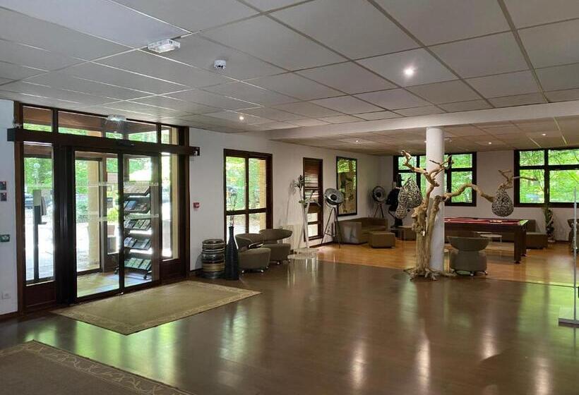 Отель Enzo Hôtels   St Eloy Metz Amneville By Kyriad Direct