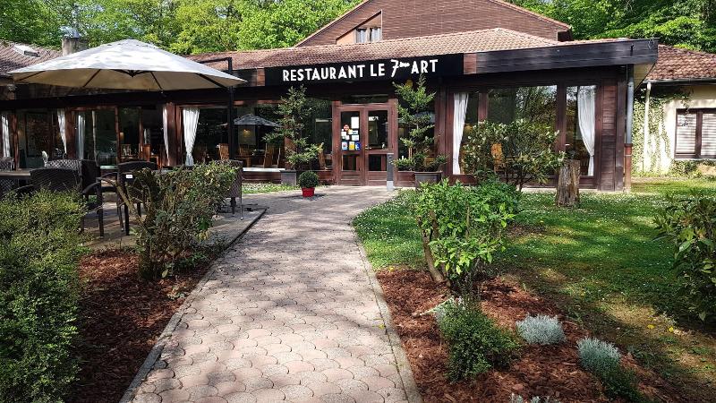 Отель Enzo Hôtels   St Eloy Metz Amneville By Kyriad Direct