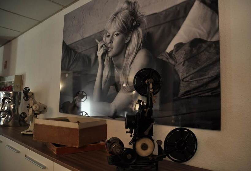 Отель Enzo Hôtels   St Eloy Metz Amneville By Kyriad Direct