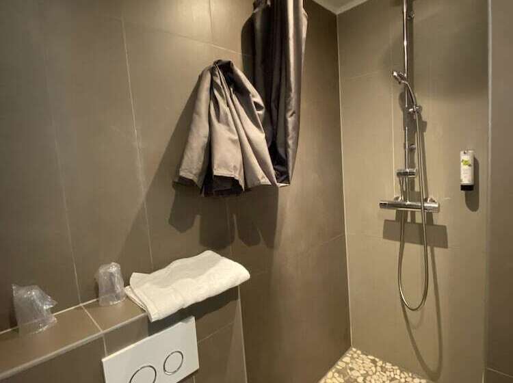 Отель Enzo Hôtels   St Eloy Metz Amneville By Kyriad Direct