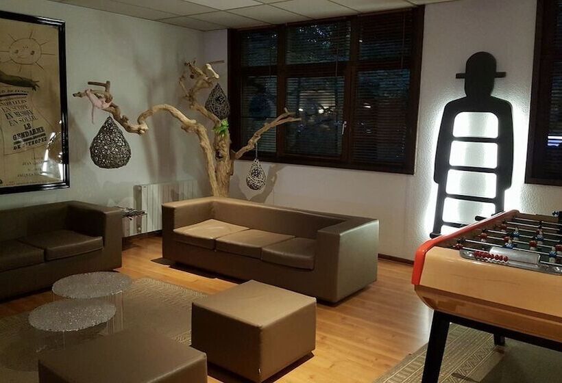 Отель Enzo Hôtels   St Eloy Metz Amneville By Kyriad Direct