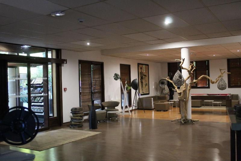 Отель Enzo Hôtels   St Eloy Metz Amneville By Kyriad Direct