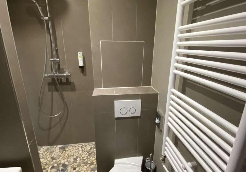 Отель Enzo Hôtels   St Eloy Metz Amneville By Kyriad Direct